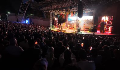 Bursalılardan Selçuk Balcı ve Koliva konserine yoğun ilgi