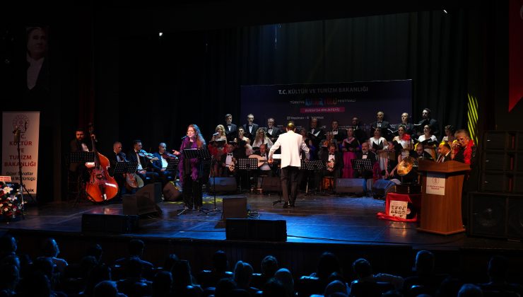 Yeşilçam şarkıları Bursa Kültür Yolu Festivali’ne damga vurdu