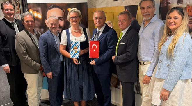 Bavyera’da tarihi iş birliği: DEHOGA ile imzalar atıldı