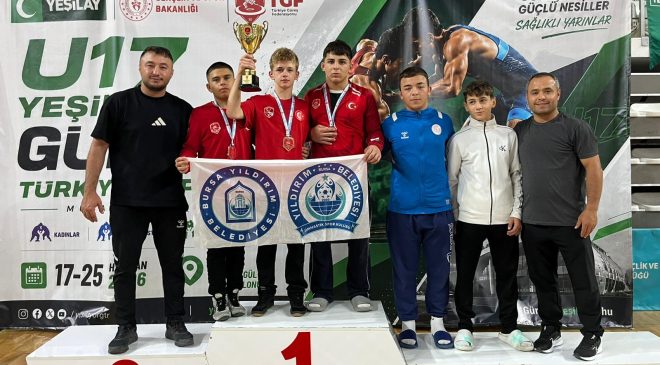 Yıldırım Belediyespor, U17 Güreş Şampiyonası’nda kürsüye çıktı