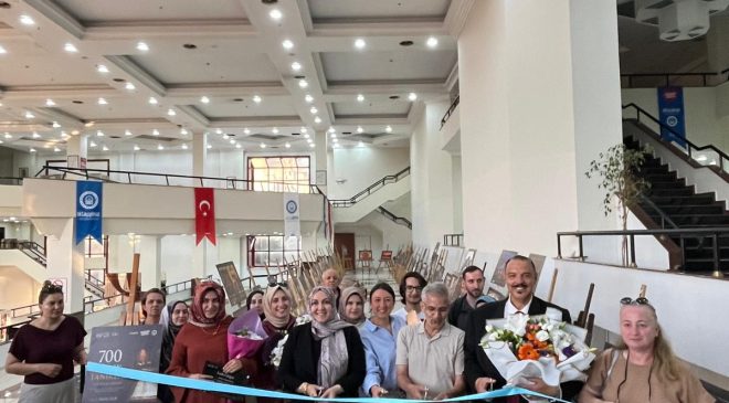 Kursiyerler hem sergi açtı hem sertifikalarını aldı