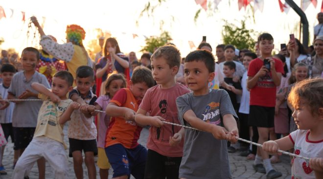 Minikler Sakarya Mahallesi’nde doyasıya eğlendi