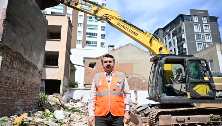 Başkan Oktay Yılmaz: “27 mahallede taşam alanlarını yeniliyoruz”