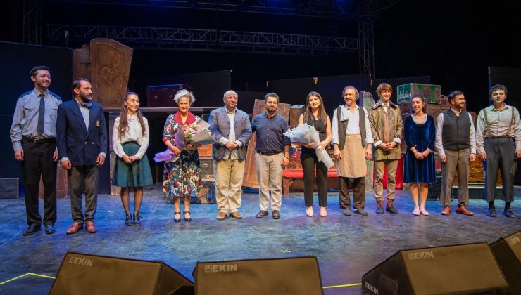 Kapalı gişe oyunun Bursa durağına yoğun ilgi