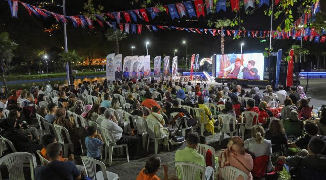 Bursalılar açık havada Türk sineması klasikleriyle buluşuyor