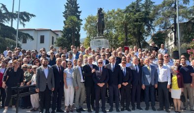 Bursa’da siyasi dengeleri değiştiren geçiş: 6 belediye başkanı YENİ Parti saflarında
