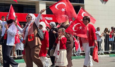 Zafer Bayramı coşkusu Bursa’yı sardı