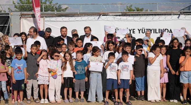 Minik yüzücüler sertifikalarını aldı
