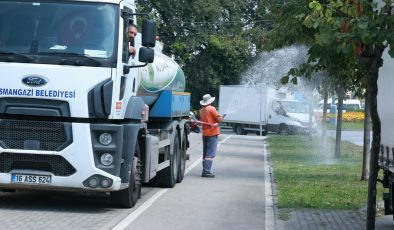Osmangazi Belediyesi’nden park ve refüjlerdeki yeşil dokuya koruma kalkanı