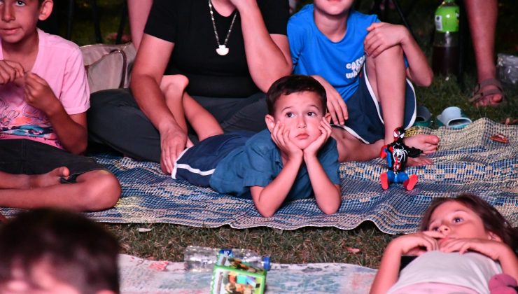 İznik’te çocukların yaz eğlencesi sinema gecesiyle tamamlandı