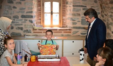 Molla Yegan’da yaz tatili öğrenerek ve üreterek geçiyor