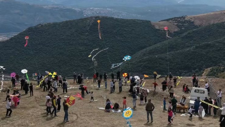 Gemlik’te çocukların uçurtma heyecanı