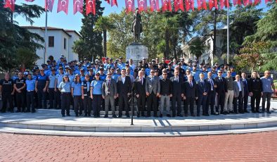 Bursa sokaklarında 200. yıl korteji