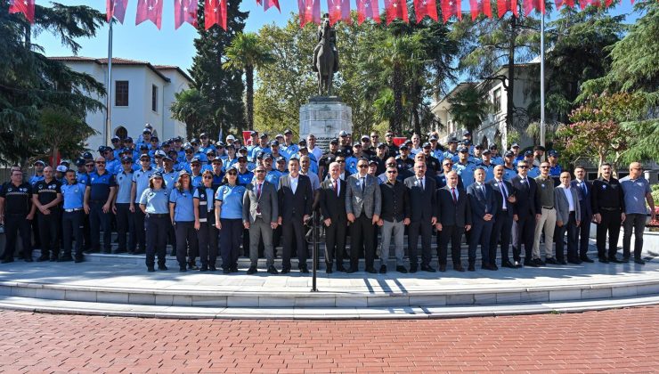 Bursa sokaklarında 200. yıl korteji