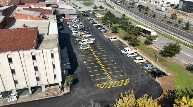 Mobilya esnafından otopark teşekkürü: Tanımsız ve atıl alan park yerine dönüştü
