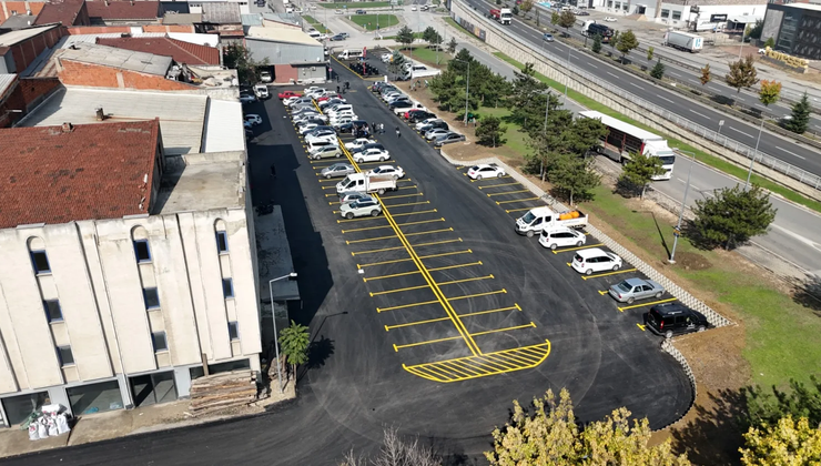 Mobilya esnafından otopark teşekkürü: Tanımsız ve atıl alan park yerine dönüştü