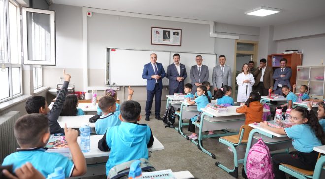 Yıllar sonra aynı koridorlarda bu kez başkan olarak yürüdü