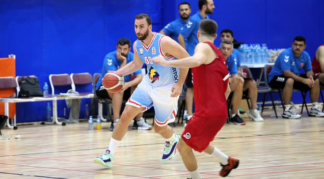 Dikkaldırım Spor Salonu’nda Basketbol şöleni: 18. Final Turnuvası başladı