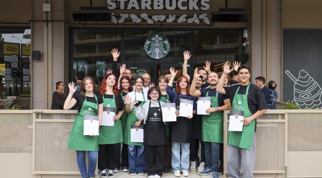 Starbucks Balat’ta işaret diliyle hizmet başladı