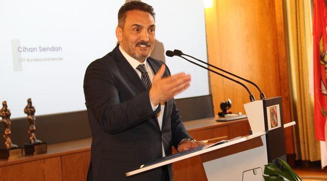 Cihan Sendan: ” Türk diasporasının sandık hakkı sorgulanamaz”