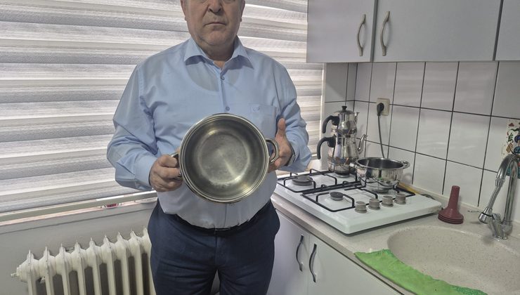 Emeklinin tenceresinde dert pişiyor!