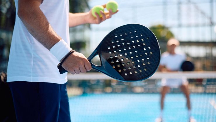 Popüler raket sporu padel oynayanlar dikkat!