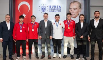 Bursa’nın şampiyon güreşçileri Şahin Biba ile buluştu