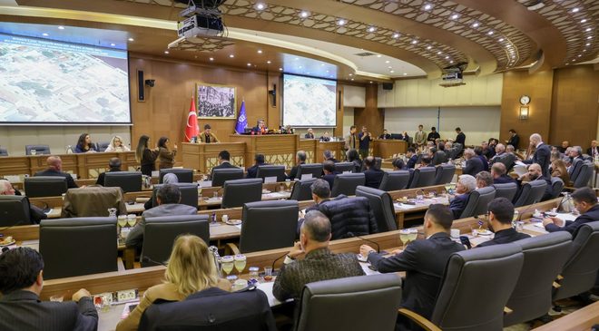 Büyükşehir Meclisi’nde yoğun mesai: Çiftçilere bedelsiz çilek fidesi desteğine oy birliği
