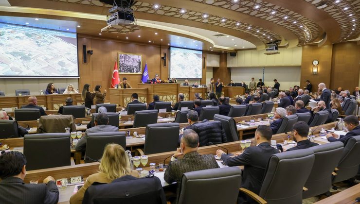Büyükşehir Meclisi’nde yoğun mesai: Çiftçilere bedelsiz çilek fidesi desteğine oy birliği