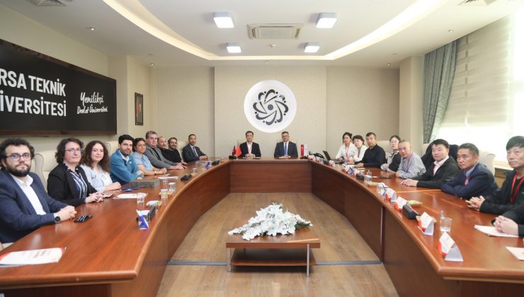 Çinli bilim heyeti BTÜ’yü ziyaret etti