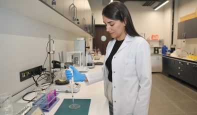 BTÜ’den enfeksiyonu renkle gösterecek akıllı yara örtüsü