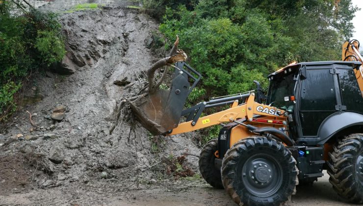 Osmangazi’de yağışın ardından yol temizliği