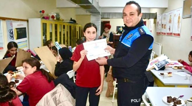 Polis desteğiyle resim öğrendiler, sertifikalarını aldılar