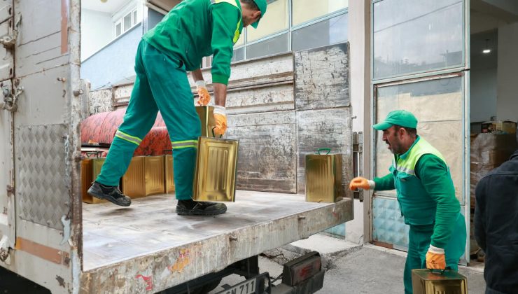 Depodan çıkanlar şoke etti! Binlerce kilo gıda küflenmiş halde bulundu