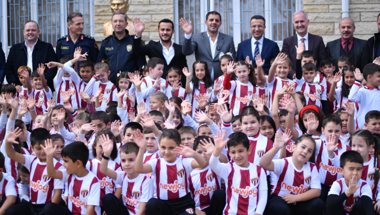İnegölspor’dan 750 öğrenciye forma sürprizi